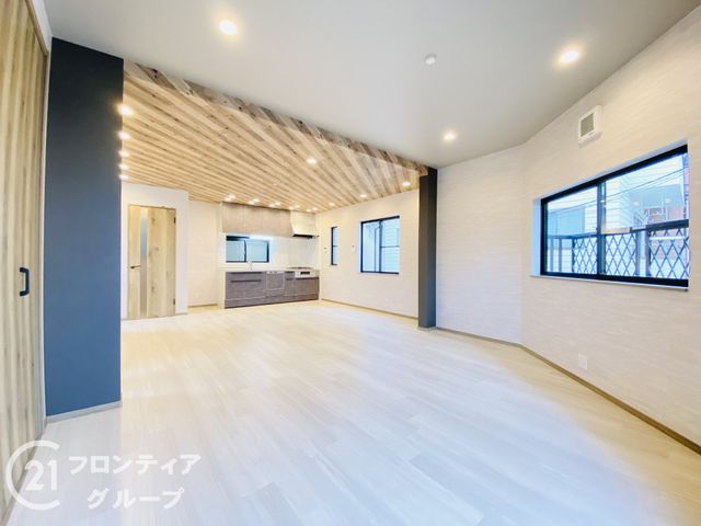 3LDK 113sqm House for Sale in Higashiyodogawa-ku, Osaka - Thumbnail 3