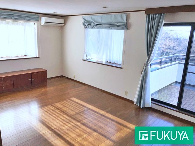 5LDK Detached House in Kobe Kita Ward, Near Kita-Suzurandai Station - Thumbnail 3