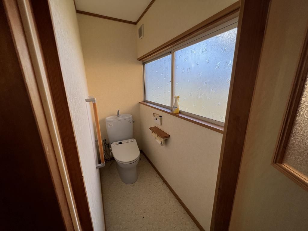 South-Facing 5DK Wooden House for Sale in Takahama, Fukui - Thumbnail 3