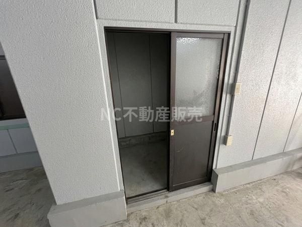 5LDK House for Sale in Ikuno-ku, Osaka - 233 sqm - Image 1