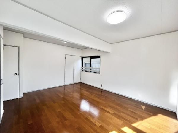 5LDK Detached House in Sakai, Osaka | Renovated Family Home - Thumbnail 2