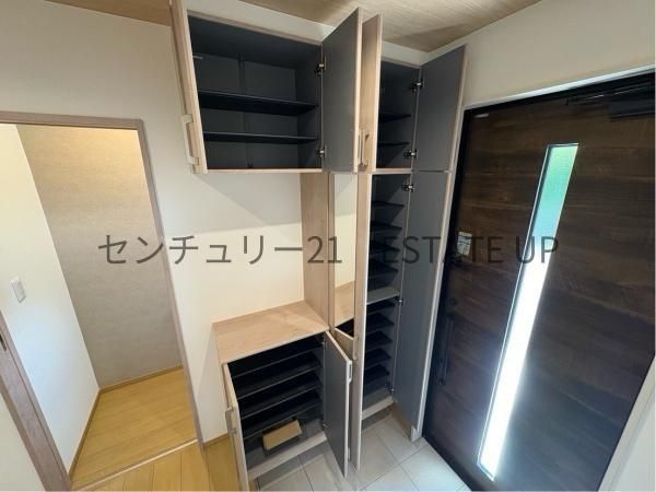 Modern 3LDK Single-Story House for Sale in Kirishima, Kagoshima - Thumbnail 4