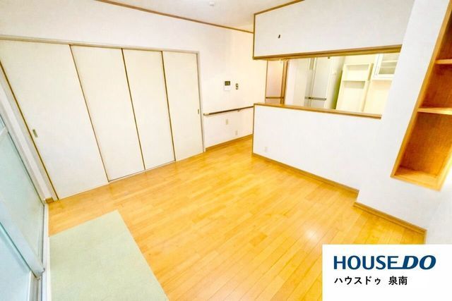 Renovated 4LDK House with Garage in Sennan, Osaka - Thumbnail 3