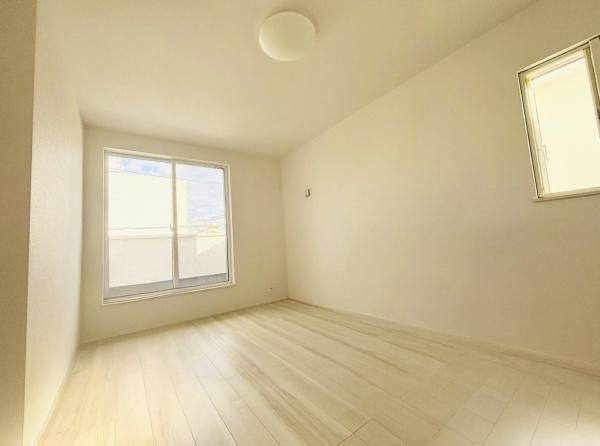 3LDK Modern House for Sale in Izumisano, Osaka - Thumbnail 3