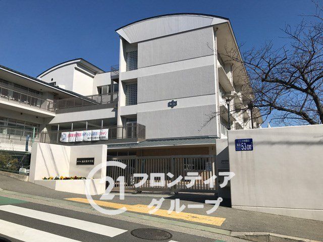 4LDK House with Sea Views in Kobe's Tarumi Ward - Thumbnail 2