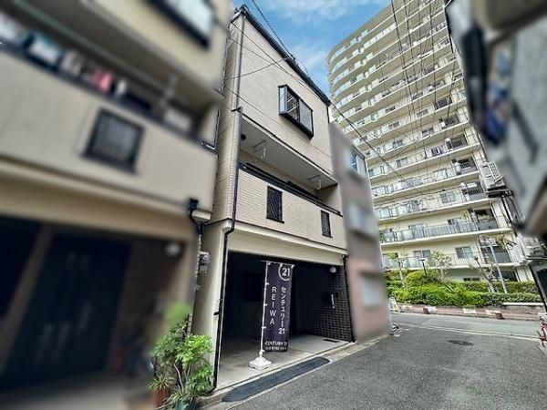Renovated 3SLDK House for Sale in Higashiyodogawa-ku, Osaka - Thumbnail 2
