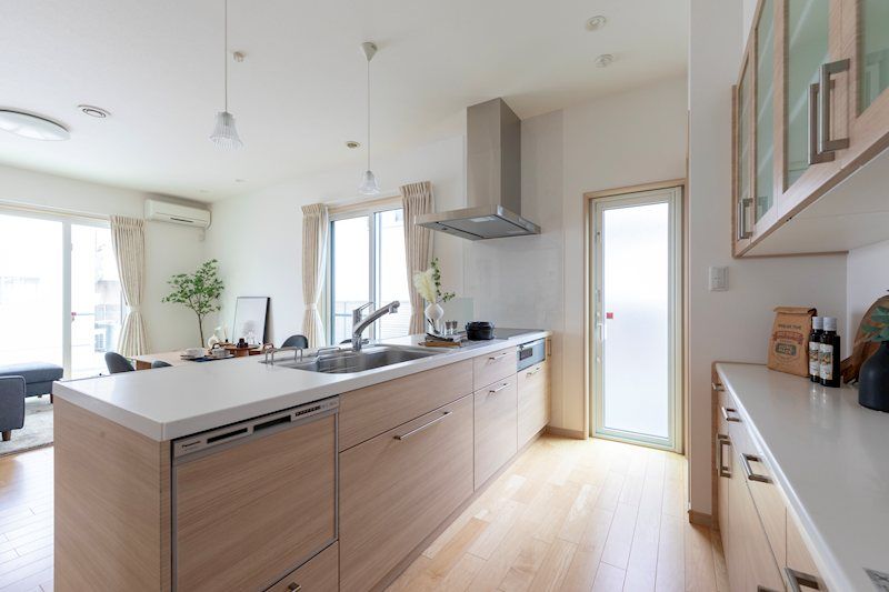 3LDK Detached House for Sale in Toyonaka, Osaka - Thumbnail 4