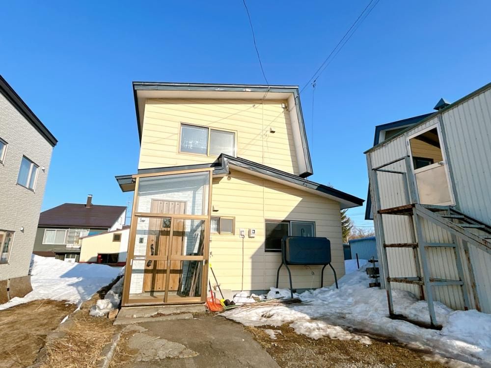 4LDK Detached House for Sale in Nayoro, Hokkaido - Image 1
