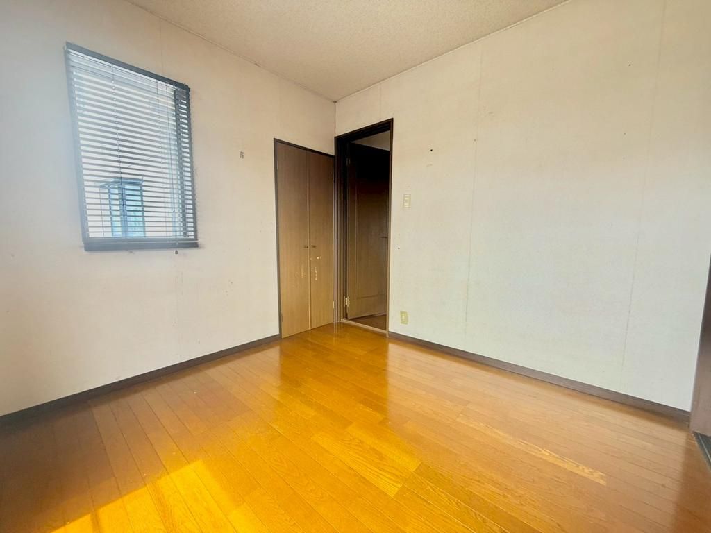 5LDK House for Sale in Matsubara, Osaka - 97.65 sqm - Thumbnail 4