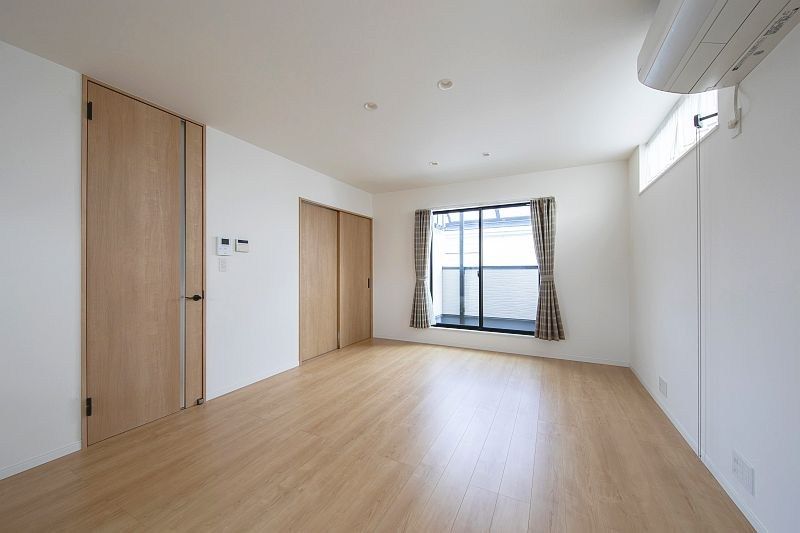 Modern 4LDK House in Takatsuki, Osaka - Hilltop Privacy & Views - Thumbnail 4