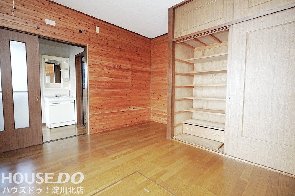Corner Lot 4DK House with Roof Terrace near Higashi-Mikuni Station, Osaka - Thumbnail 3