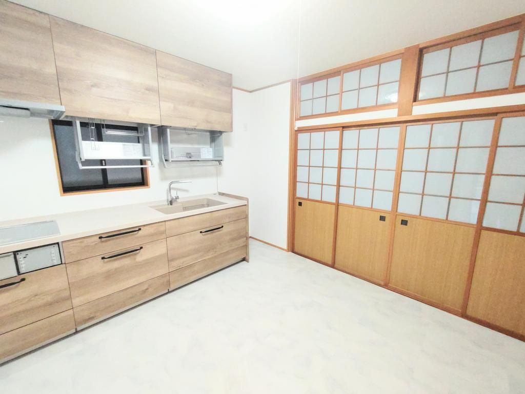 Renovated 3DK House near Fukudaimae Nishifukui Station, Fukui - Thumbnail 2
