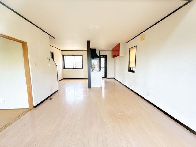 4LDK Detached House in Nara City with Loft and Parking - Thumbnail 2