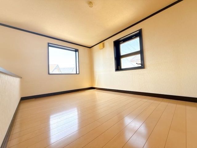 4LDK Detached House in Nara City with Loft and Parking - Thumbnail 4