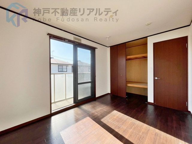 3LDK Lightweight Steel House in Kobe Nishi Ward with 4 Car Parking - Thumbnail 3