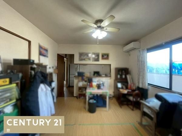 3SLDK Used House for Sale in Wakayama City - 150.41 sqm - Thumbnail 2