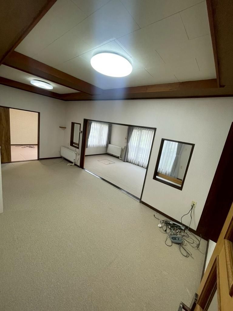 7LDK Wooden House for Sale in Eniwa, Hokkaido - Thumbnail 4
