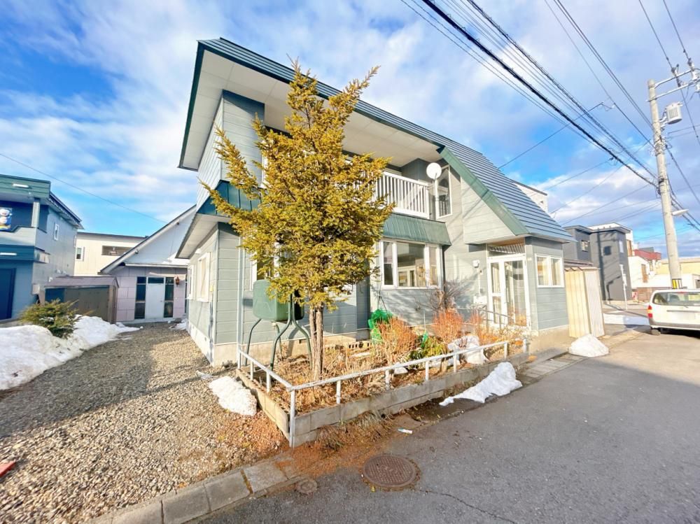 4LDK Two-Generation House with Annex in Asahikawa, Hokkaido - Thumbnail 2