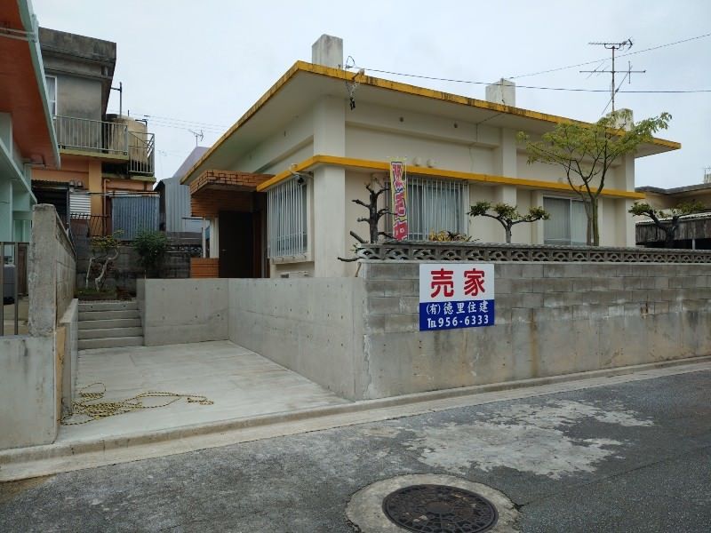 2LDK House for Sale in Yomitan Village, Okinawa - 54.45 sqm - Thumbnail 2