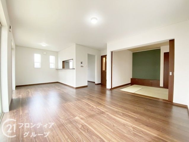 4LDK Detached House with Garden in Sakai Harumidai, Osaka - Thumbnail 2