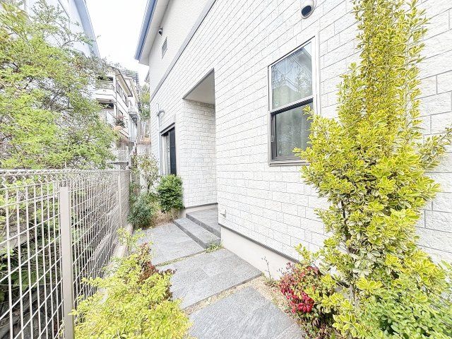 2020 Built 3LDK House Near Kōyōen Station, Nishinomiya - Thumbnail 2