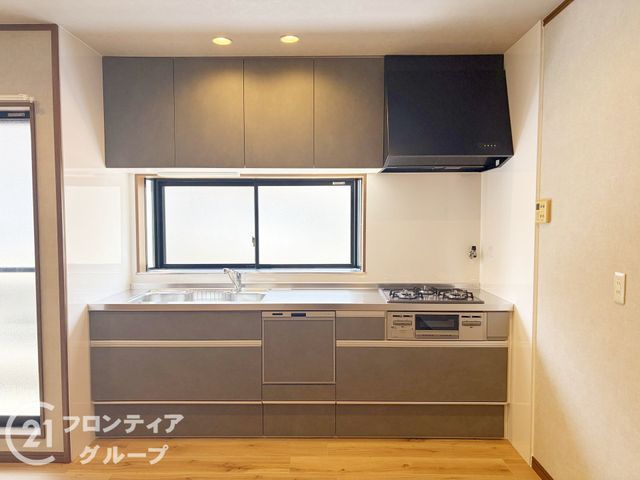 5LDK House for Sale in Moriguchi, Osaka - 110 sqm - Thumbnail 4