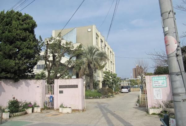 Renovated 2LDK Terrace House near Furukawabashi Station, Kadoma - Thumbnail 2