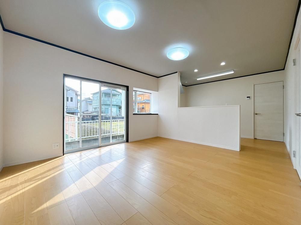 Renovated 4LDK House with Garden in Himeji, Hyogo - Thumbnail 4