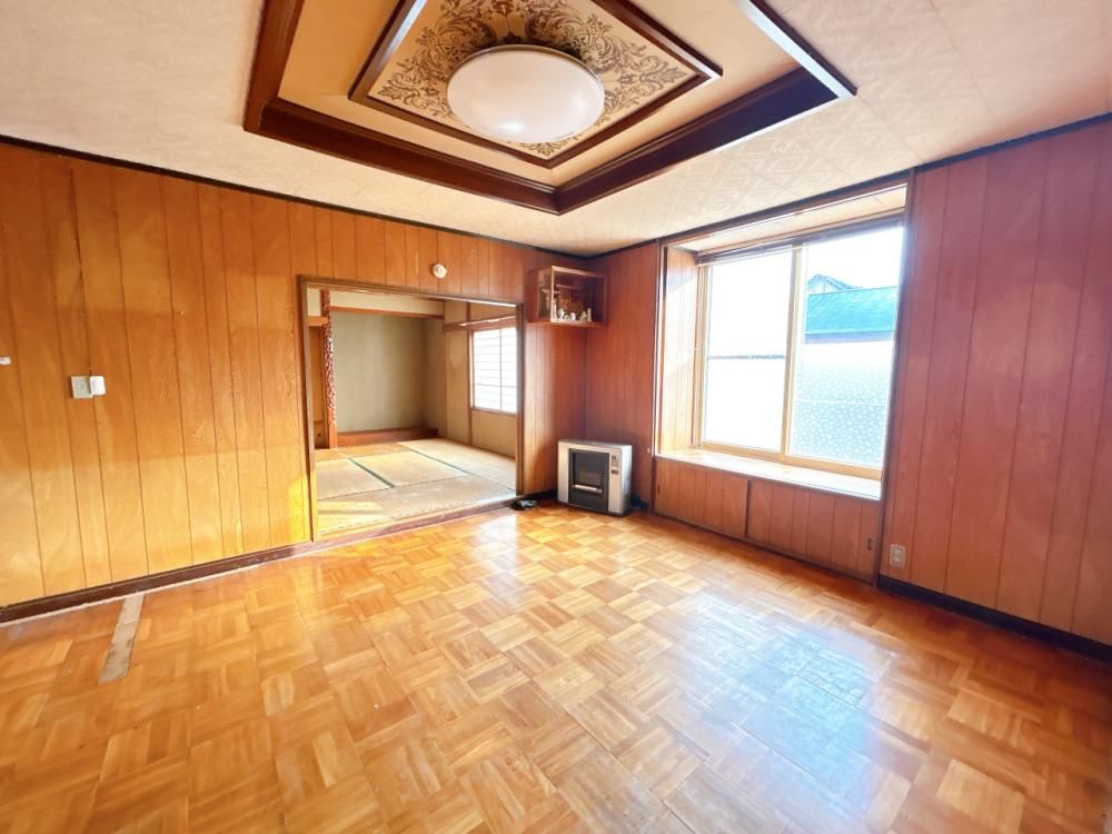 2LDK Corner Lot House for Sale in Ashibetsu, Hokkaido - Thumbnail 2