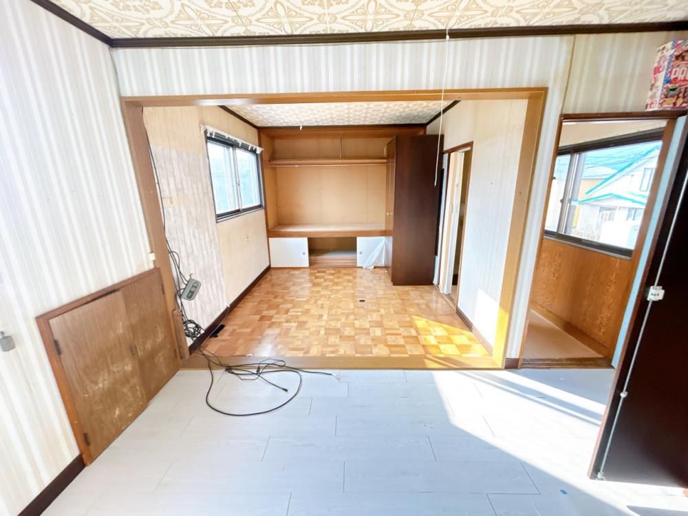 2LDK Corner Lot House for Sale in Ashibetsu, Hokkaido - Thumbnail 3