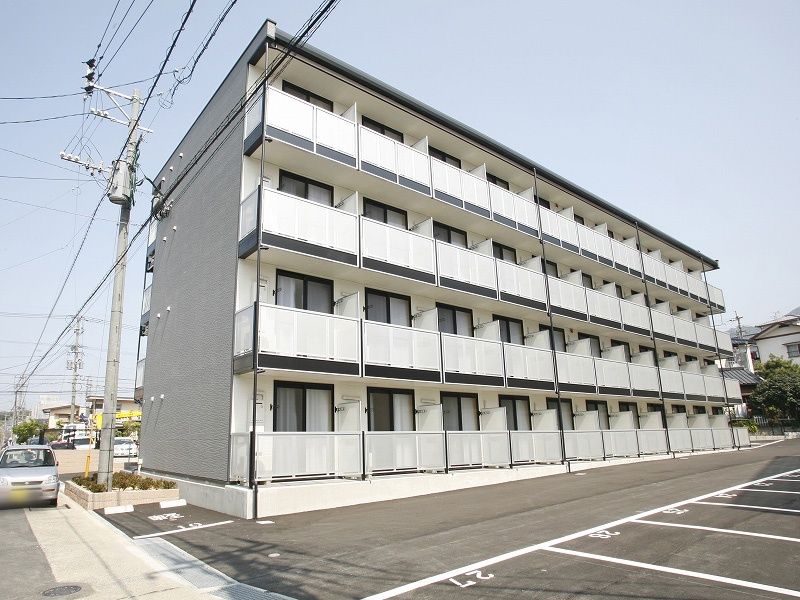 2LDK Apartment for Rent in Moji-ku, Kitakyushu - Thumbnail 3