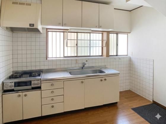 Spacious 9DK House for Sale in Uchinada, Ishikawa - Thumbnail 4