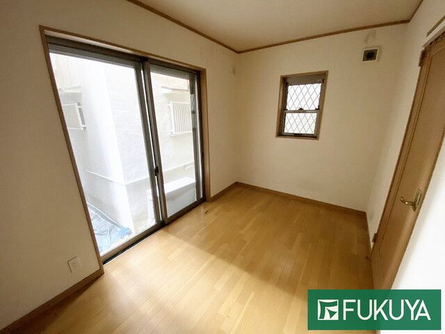 2LDK Detached House for Sale in Katano City, Osaka - Thumbnail 2