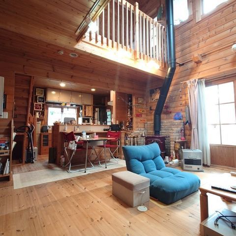 Log-Style 2SLDK House in Tomakomai, Hokkaido with Deck & Views - Thumbnail 4