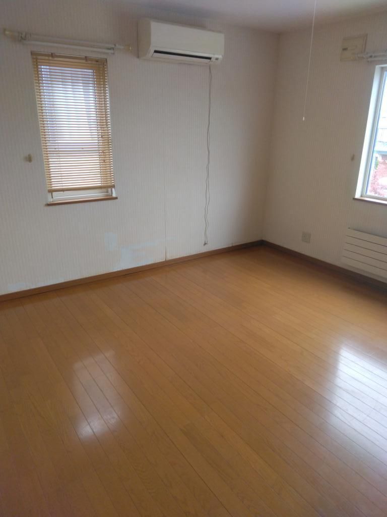 6SLDK House with Office Space & 7 Car Parking in Sunakawa, Hokkaido - Thumbnail 3