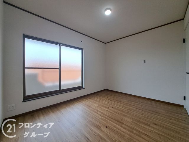 Renovated 4LDK Steel House for Sale in Higashiosaka, Osaka - Thumbnail 4