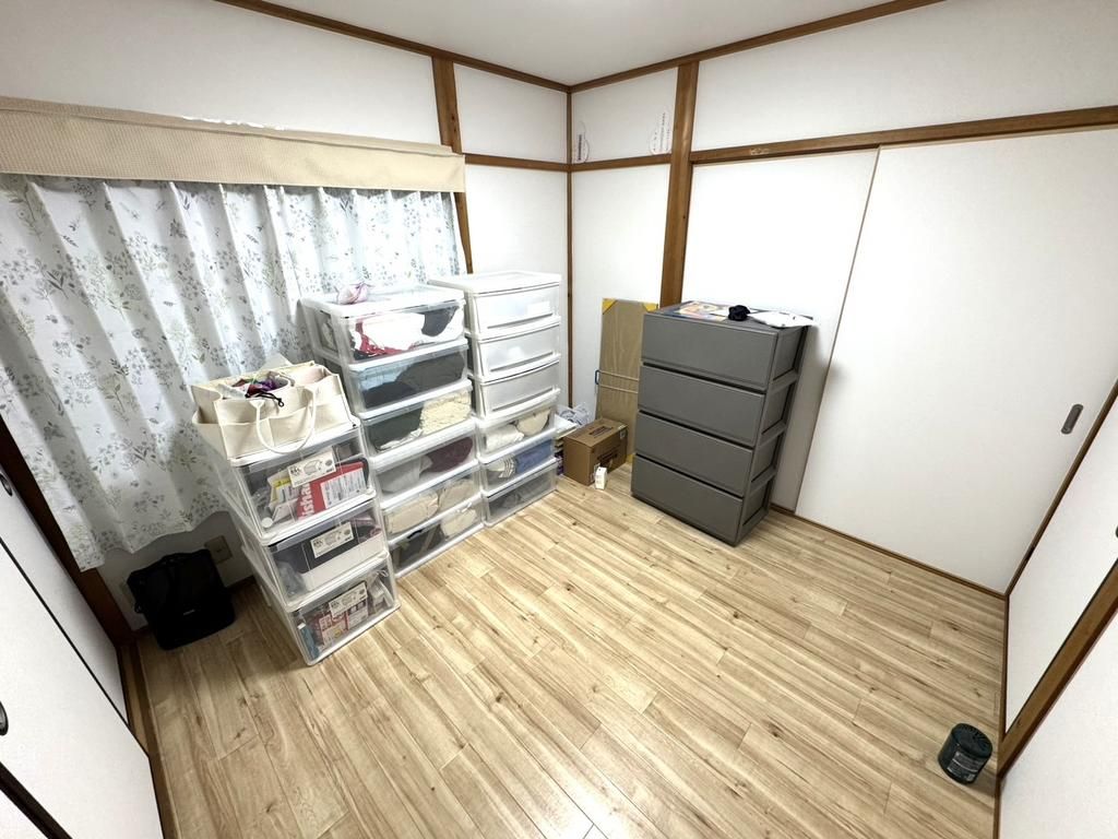 3LDK Solar-Powered House for Sale in Kadoma, Osaka - Thumbnail 3