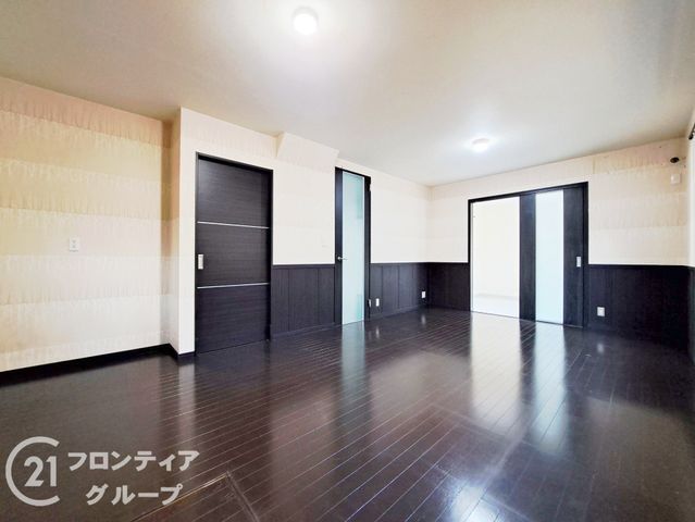 4LDK Detached House with Solar Power in Higashiosaka, Osaka - Thumbnail 4