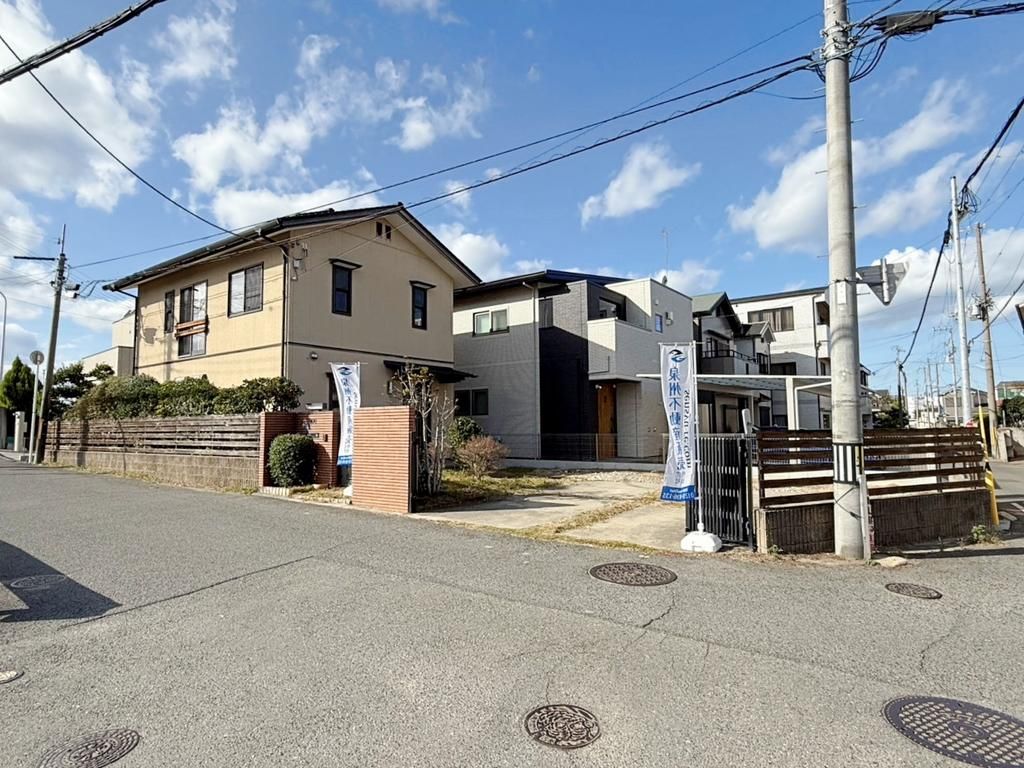 Renovated 3LDK All-Electric House for Sale in Izumiotsu, Osaka - Thumbnail 3