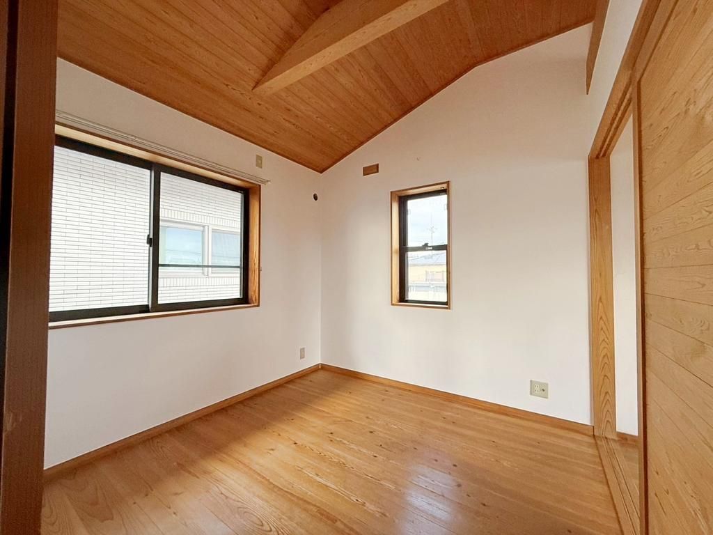 Renovated 3LDK All-Electric House for Sale in Izumiotsu, Osaka - Thumbnail 4