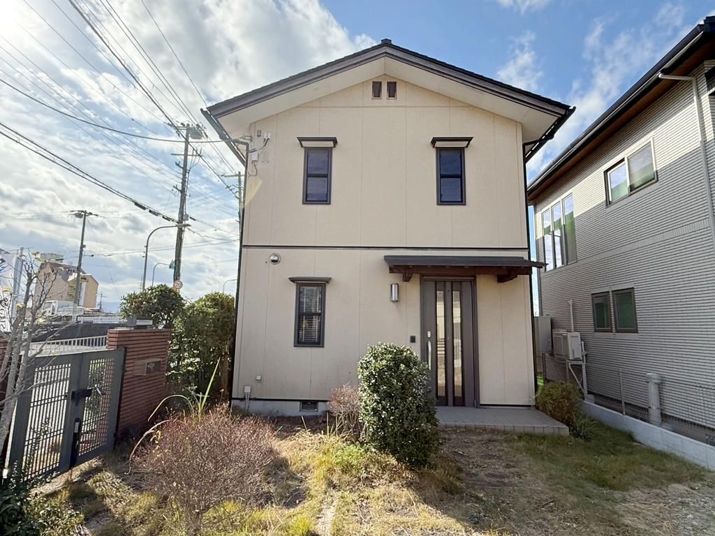 Renovated 3LDK All-Electric House for Sale in Izumiotsu, Osaka - Thumbnail 2