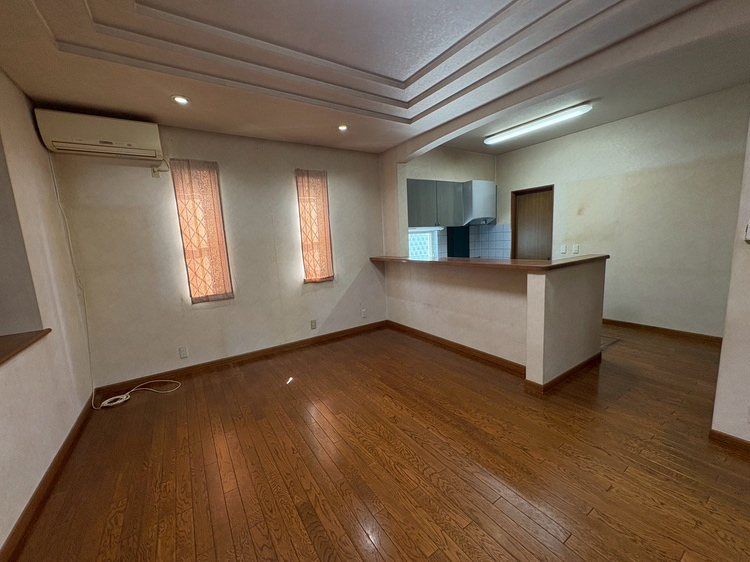4LDK Detached House in Toyonaka with 26 Mat LDK and Garden - Thumbnail 3