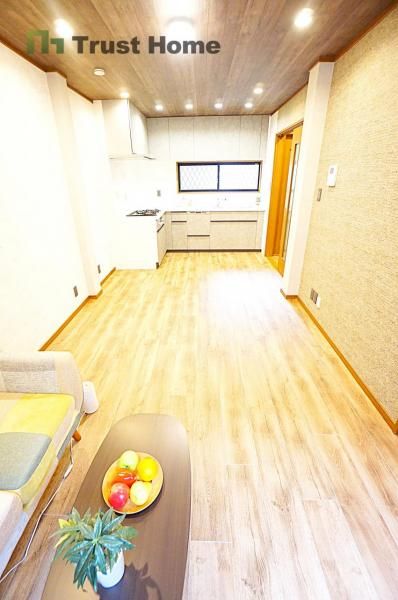 Renovated 5LDK House for Sale Near JR Awaji Station, Osaka - Thumbnail 3