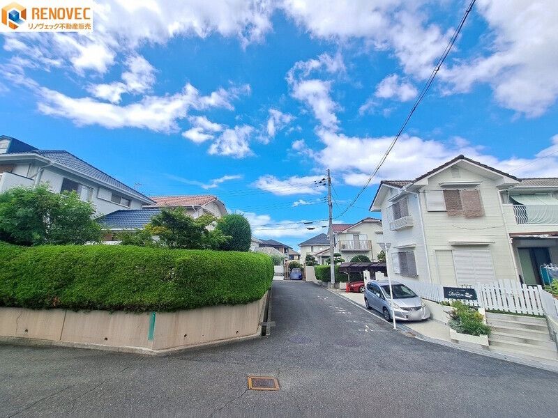 4LDK Corner Lot Family Home for Sale in Sakai, Osaka - Thumbnail 2