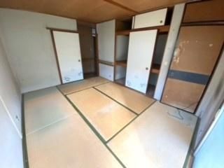 Corner Lot Vacant House for Renovation in Kawachinagano, Osaka - Thumbnail 3