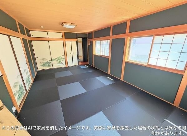 5LDK Detached House for Sale in Shijonawate, Osaka - Thumbnail 2
