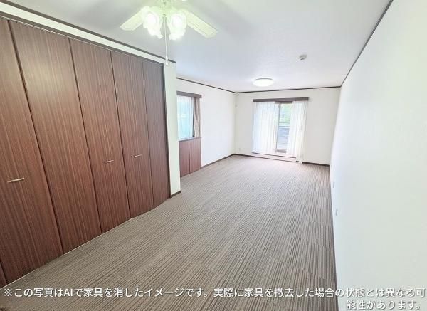 5LDK Detached House for Sale in Shijonawate, Osaka - Thumbnail 4