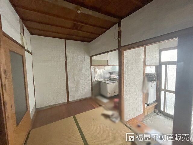 1930 Terraced House for Sale in Osaka's Ikuno Ward near Momodani Station - Thumbnail 4