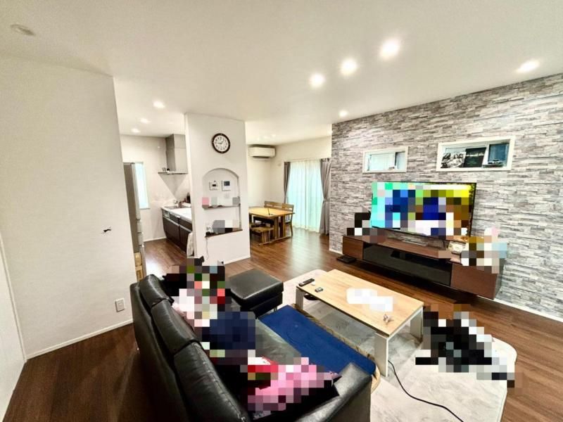 5LDK Modern House for Sale in Kumatori, Osaka | 3 Parking Spaces - Thumbnail 3