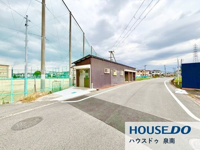 Warehouse with Office Space for Sale in Hannan City, Osaka - Thumbnail 2